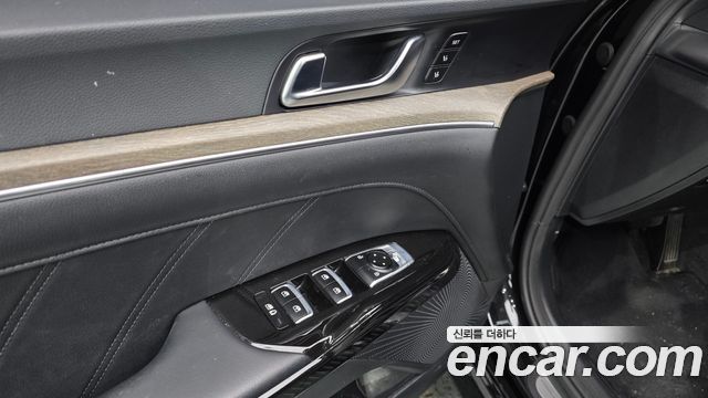Kia K5 2023 — photo 24