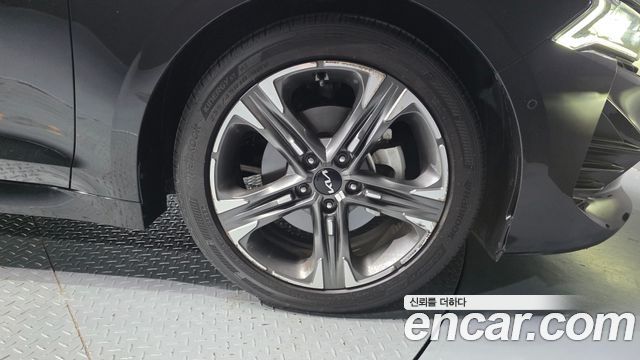 Kia K5 2023 — photo 7