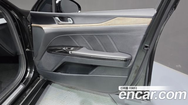 Kia K5 2023 — photo 14