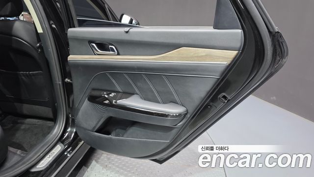 Kia K5 2023 — photo 15