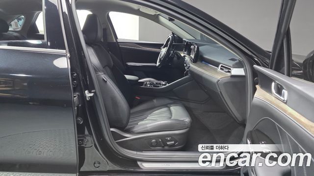 Kia K5 2023 — photo 16