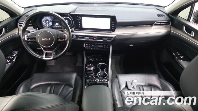 Kia K5 2023 — photo 10