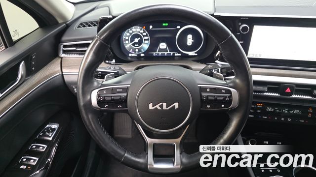 Kia K5 2023 — photo 20