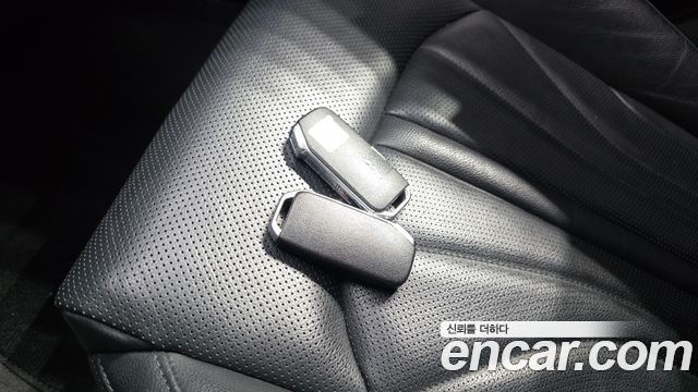 Kia K5 2023 — photo 22