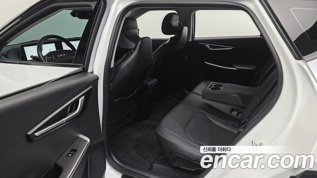 Kia EV6 2023 — photo 12