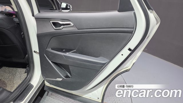Kia Sportage 2022 — photo 15
