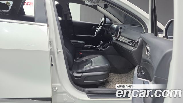 Kia Sportage 2022 — photo 16