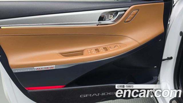 Hyundai Grandeur 2017 — photo 14