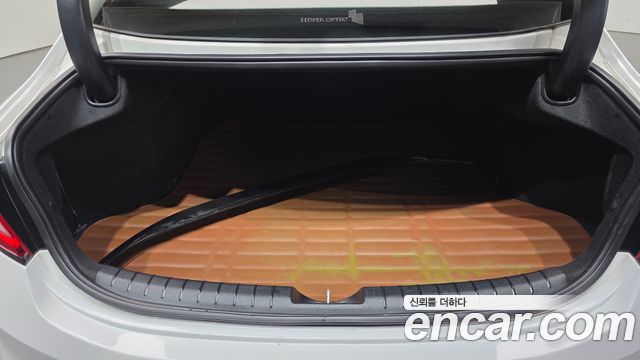 Hyundai Grandeur 2017 — photo 27