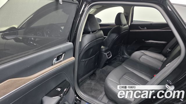 Kia K5 2023 — photo 18
