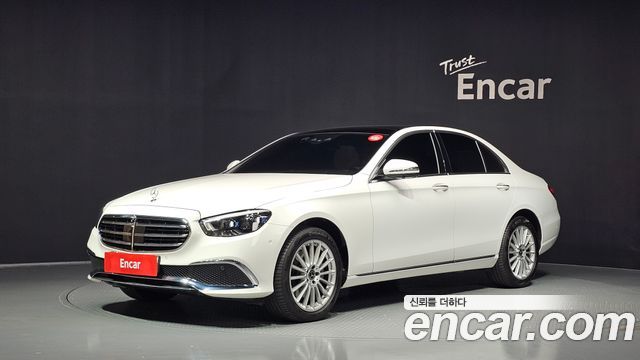 Mercedes-Benz E-Class 2023 — photo 1
