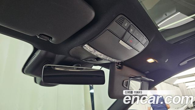 Mercedes-Benz E-Class 2023 — photo 26