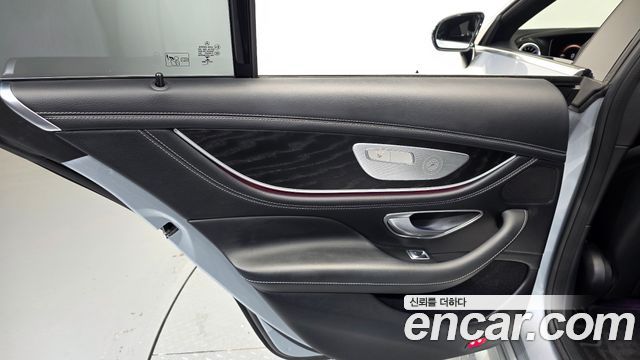 Mercedes-Benz CLS-Class 2022 — photo 15