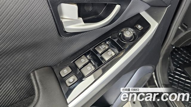 KG Mobility KORANDO 2018 — photo 30