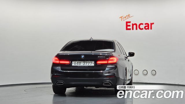 BMW 5-Series 2018 — photo 4