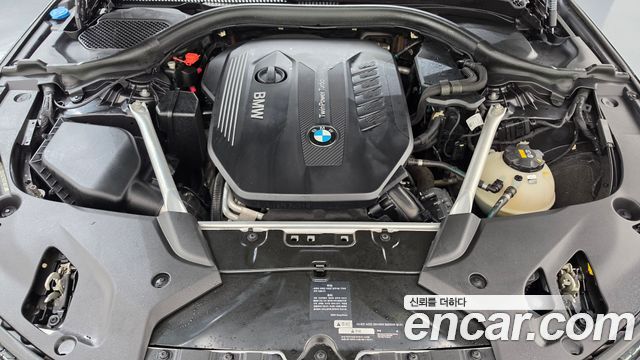 BMW 5-Series 2018 — photo 6