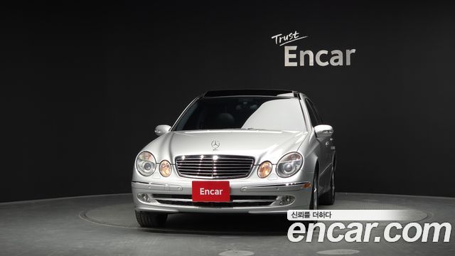 Mercedes-Benz E-Class 2003 — photo 3