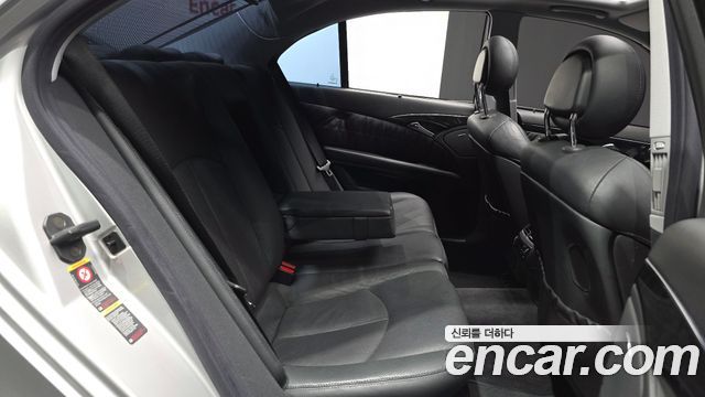 Mercedes-Benz E-Class 2003 — photo 18