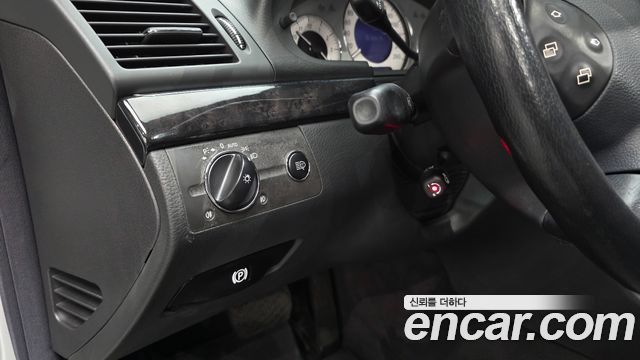 Mercedes-Benz E-Class 2003 — photo 25
