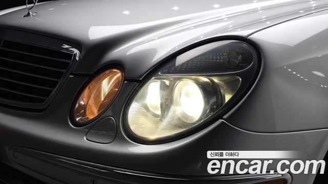 Mercedes-Benz E-Class 2003 — photo 8