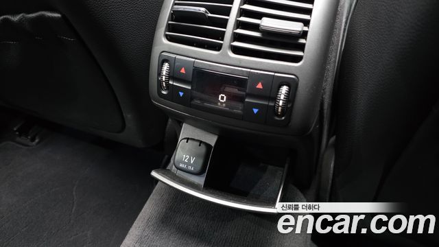 Mercedes-Benz E-Class 2003 — photo 31