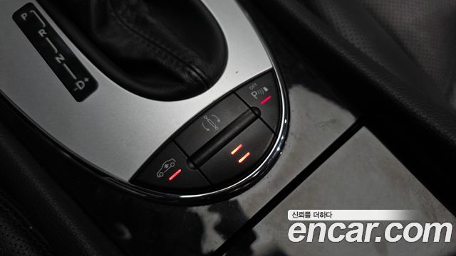 Mercedes-Benz E-Class 2003 — photo 34
