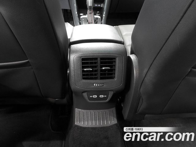 Volkswagen T-Roc 2021 — photo 14