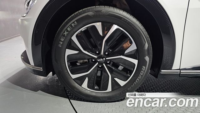 Kia EV6 2023 — photo 5