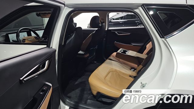 Kia EV6 2023 — photo 17