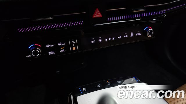 Kia EV6 2023 — photo 22