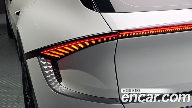 Kia EV6 2023 — photo 9