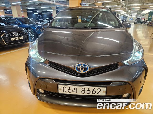 Toyota Prius 2017 — photo 3