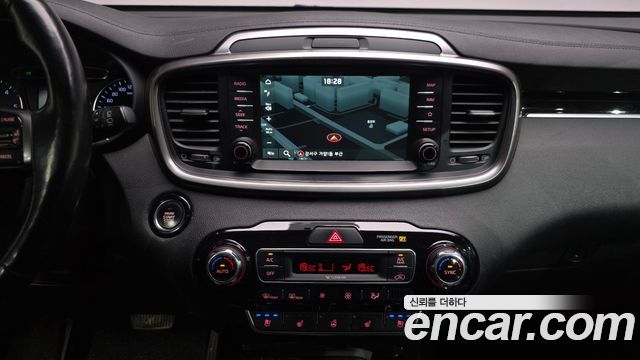 Kia Sorento 2018 — photo 20