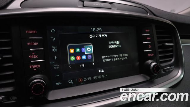 Kia Sorento 2018 — photo 22
