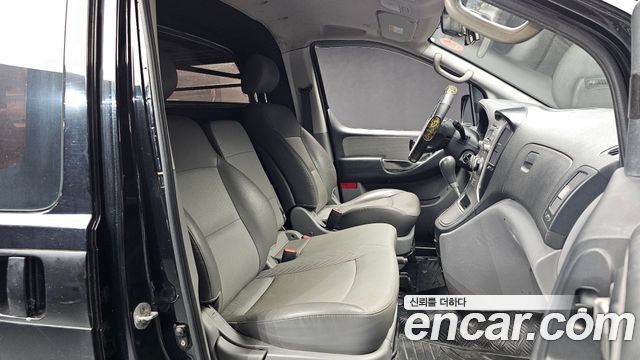 Hyundai Starex 2010 — photo 11