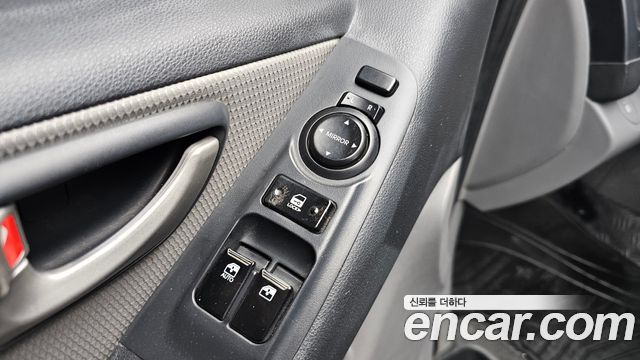 Hyundai Starex 2010 — photo 17
