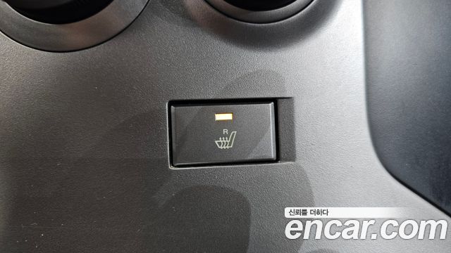 Hyundai Starex 2010 — photo 19