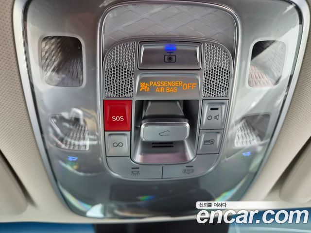 Genesis GV70 2022 — photo 17