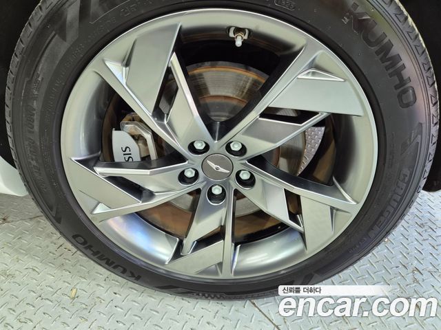 Genesis GV70 2022 — photo 20