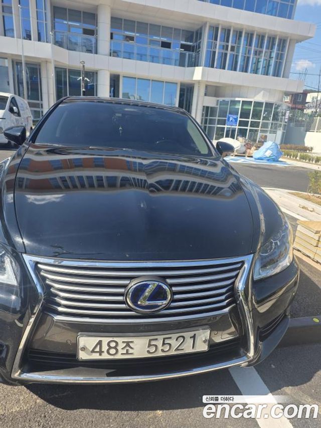 Lexus LS 2014 — photo 1