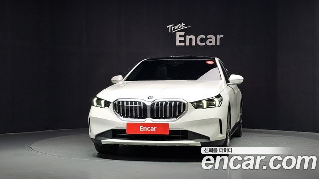 BMW 5-Series 2026 — photo 3