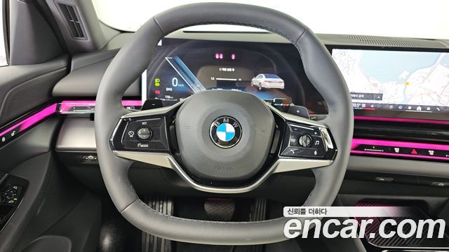 BMW 5-Series 2026 — photo 13
