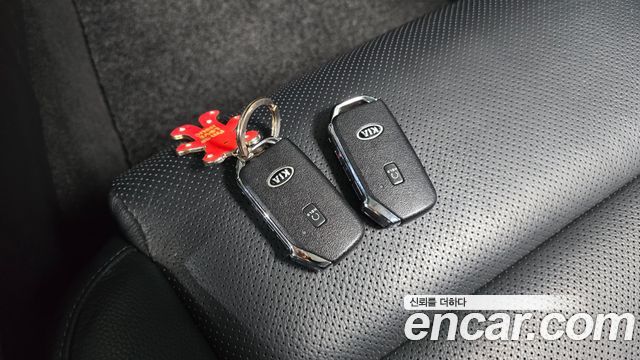Kia K7 2020 — photo 19