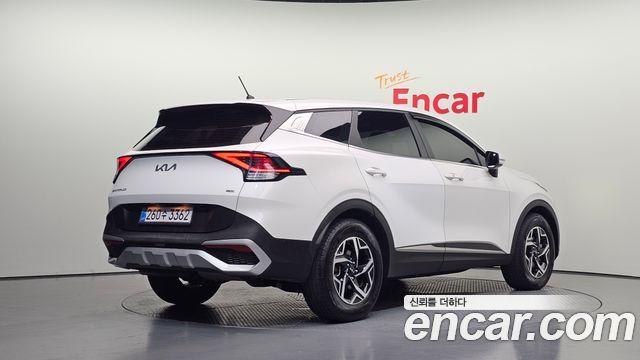 Kia Sportage 2023 — photo 2