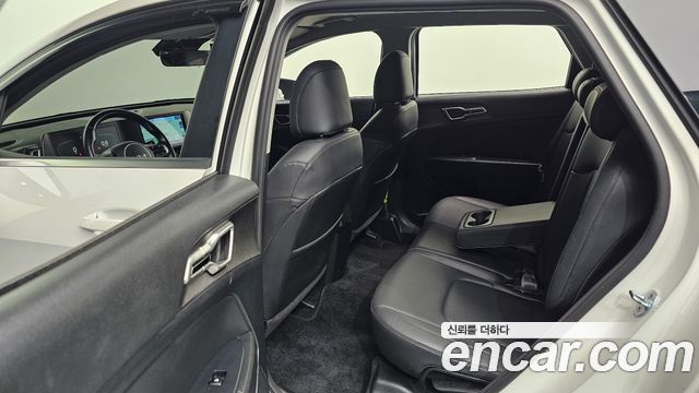 Kia Sportage 2023 — photo 17