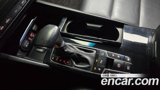 Kia K7 2017 — photo 12