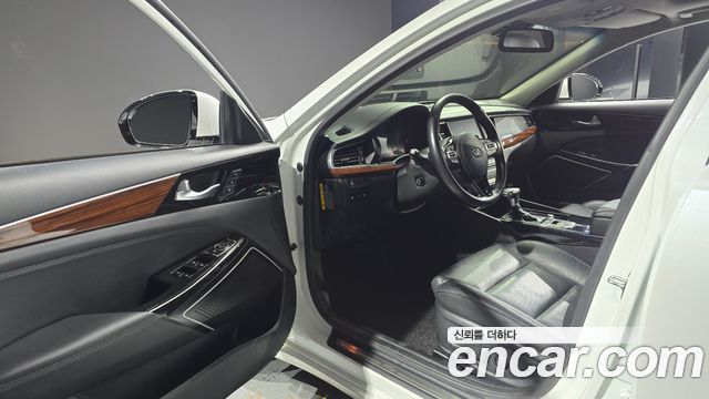 Kia K7 2017 — photo 13