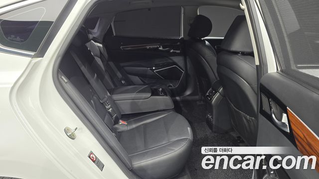 Kia K7 2017 — photo 17