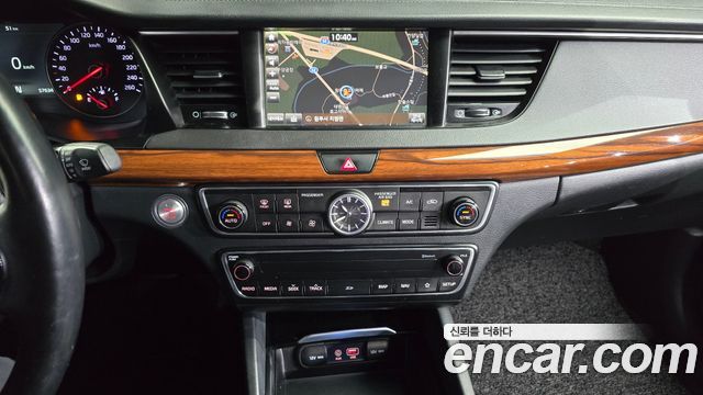 Kia K7 2017 — photo 19