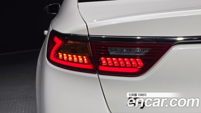 Kia K7 2017 — photo 9